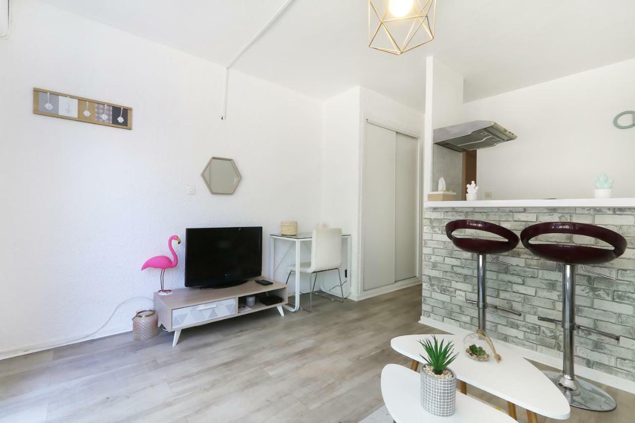 L Escapade, Wifi, Parking, Netflix, Appart 2Pers Apartment Montpellier Ngoại thất bức ảnh